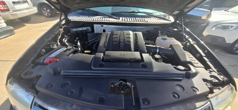 2011 Lincoln Navigator L