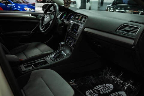 2016 Volkswagen e-Golf SE