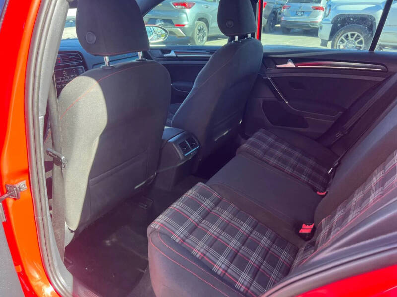 2017 Volkswagen Golf GTI S