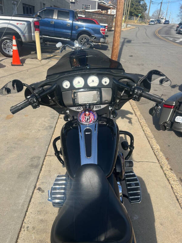 2014 Harley-Davidson Street Glide FLHX