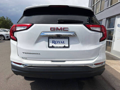 2024 GMC Terrain SLT