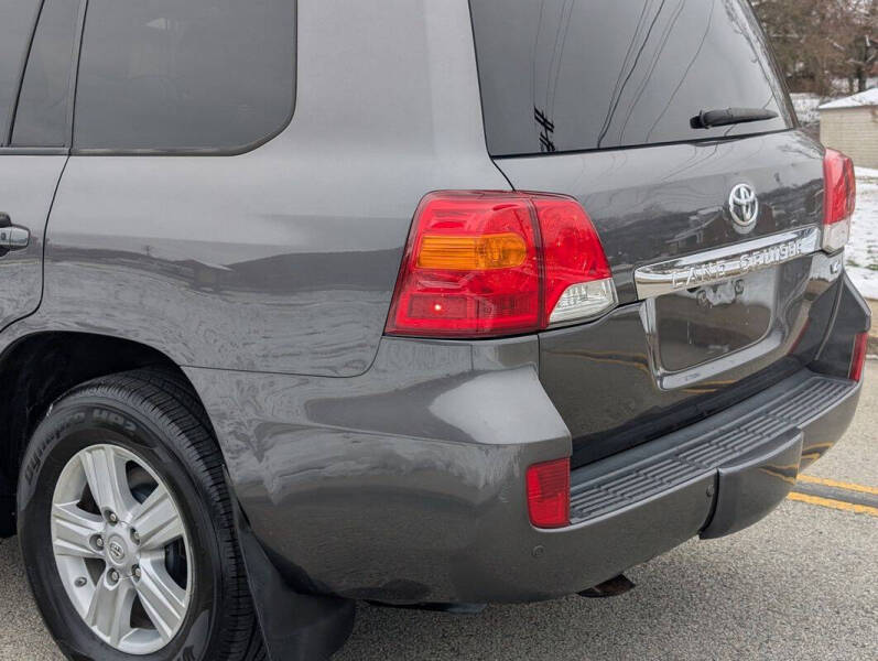 2013 Toyota Land Cruiser