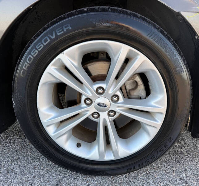 2015 Ford Taurus