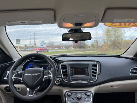 2015 Chrysler 200 LX