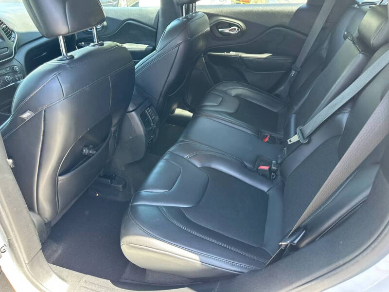 2020 Jeep Cherokee Altitude