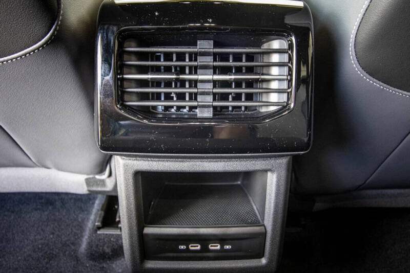 2025 Volkswagen ID.4 Pro