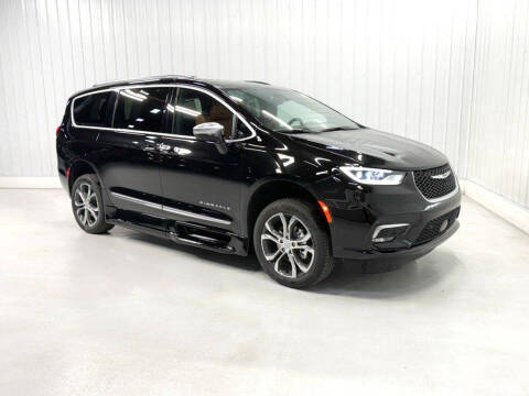 2025 Chrysler Pacifica Pinnacle