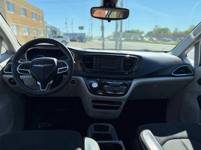 2017 Chrysler Pacifica Touring