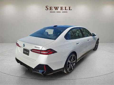 2026 BMW 5 Series 550e xDrive