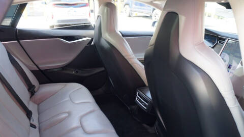 2016 Tesla Model S 90D