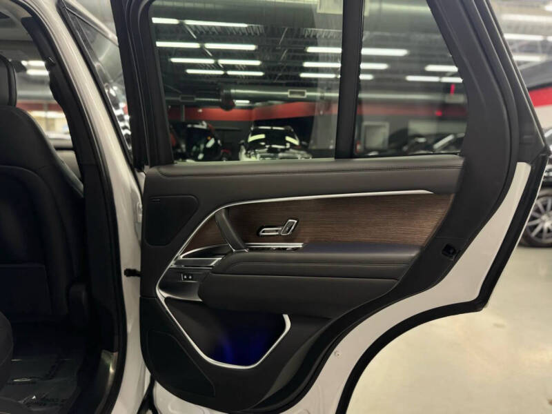 2023 Land Rover Range Rover P400 SE