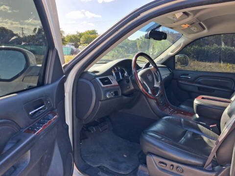 2013 Cadillac Escalade Luxury