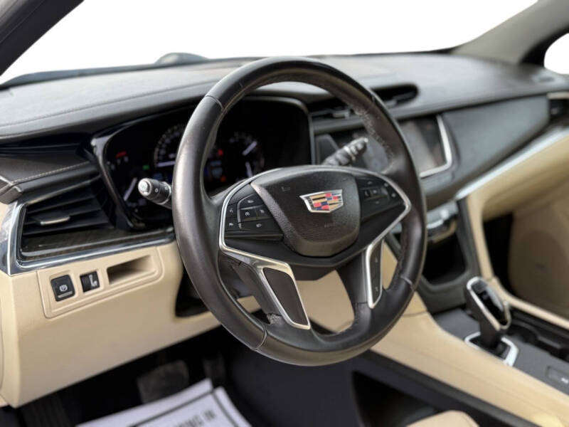 2017 Cadillac XT5