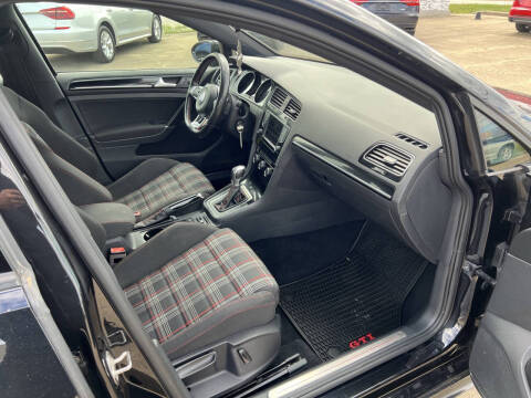 2017 Volkswagen Golf GTI S