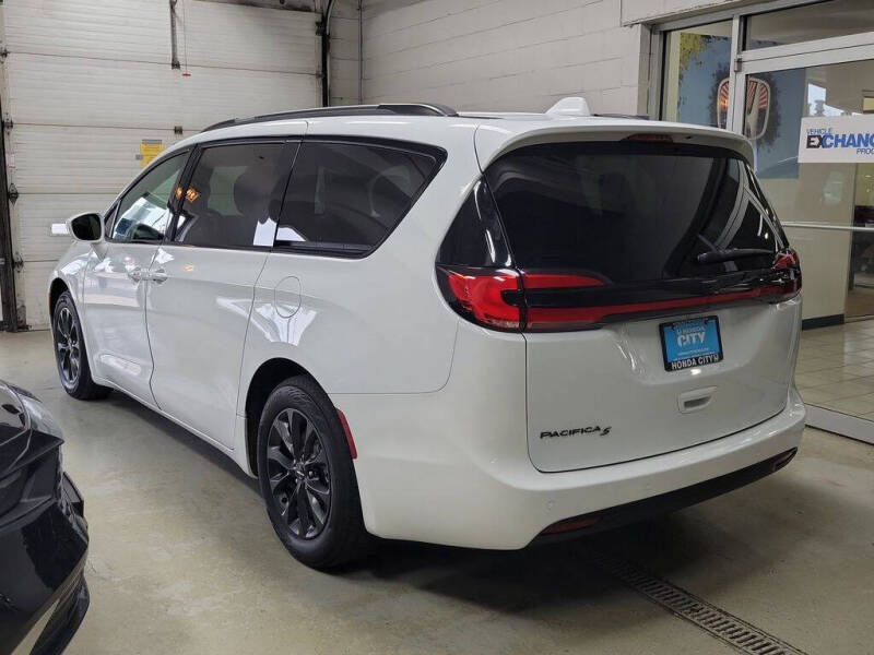 2021 Chrysler Pacifica Touring