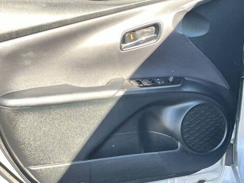 2021 Toyota Prius L Eco