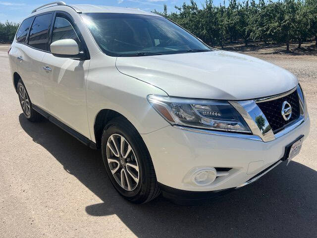 2013 Nissan Pathfinder for sale at L & W Motors in Tracy, CA