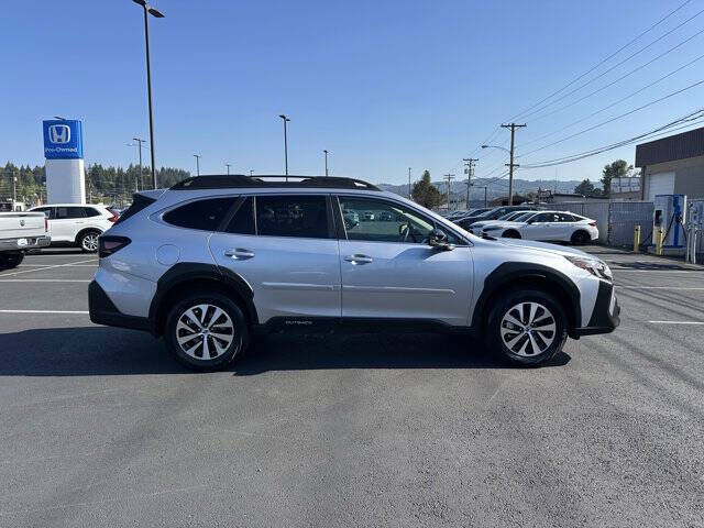 2025 Subaru Outback Premium