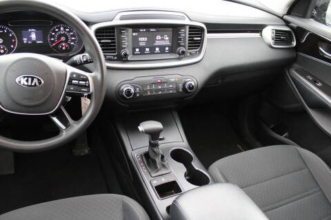 2020 Kia Sorento LX V6