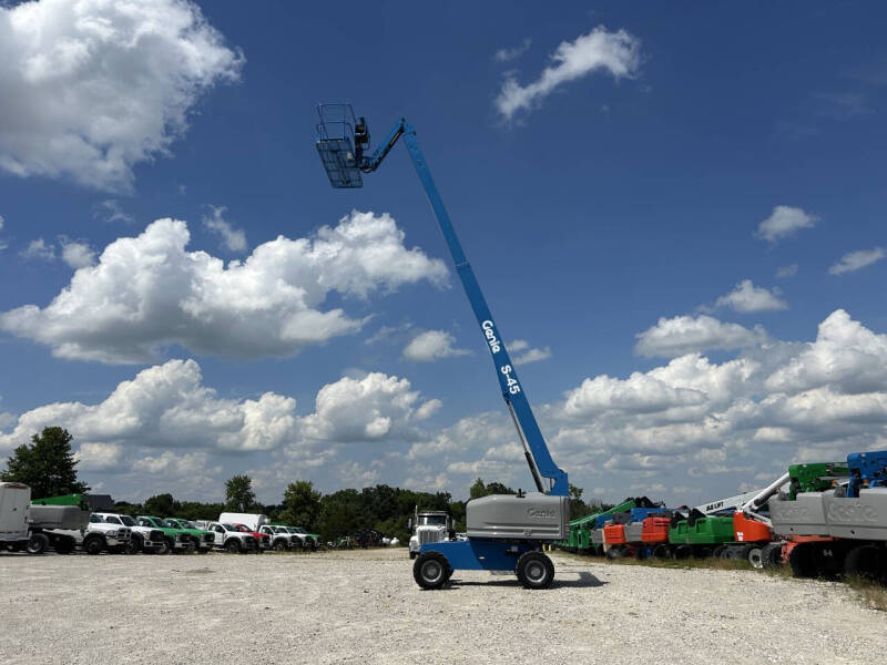 2016 Genie 45' Manlift