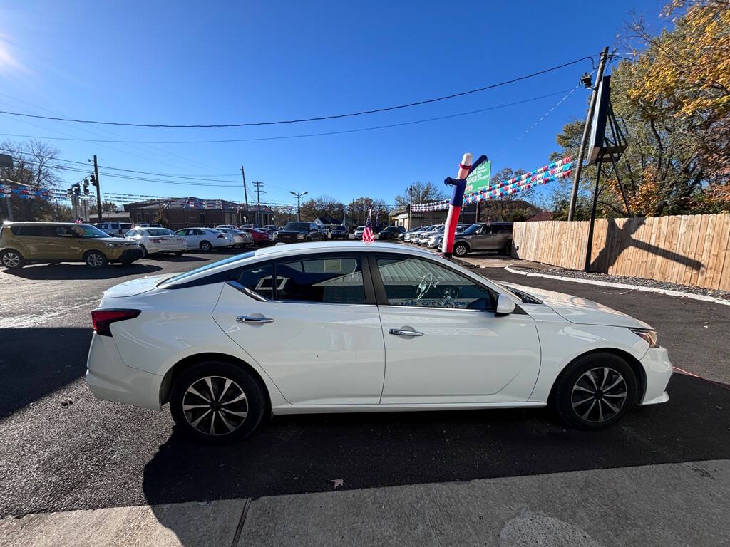 2019 Nissan Altima for sale at Michael Johnson @ Allens Auto Sales Hopkinsville in Hopkinsville, KY