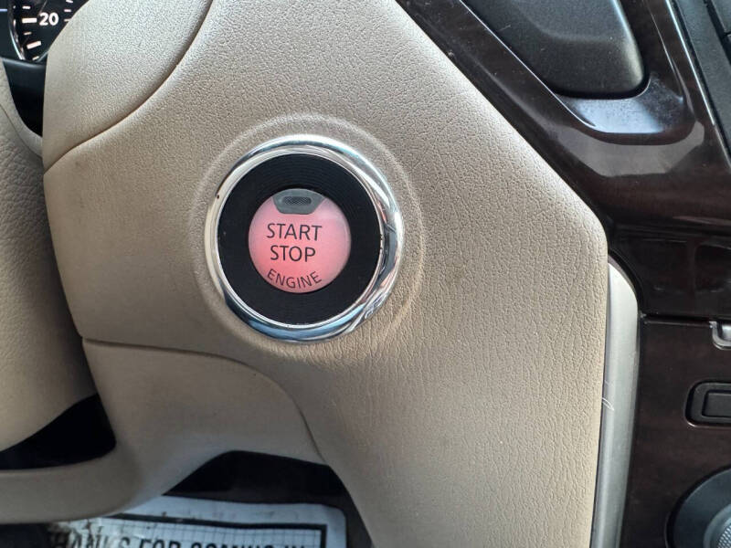 2014 Nissan Pathfinder SL