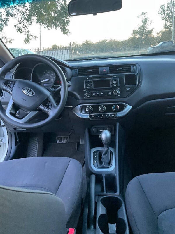 2013 Kia Rio LX