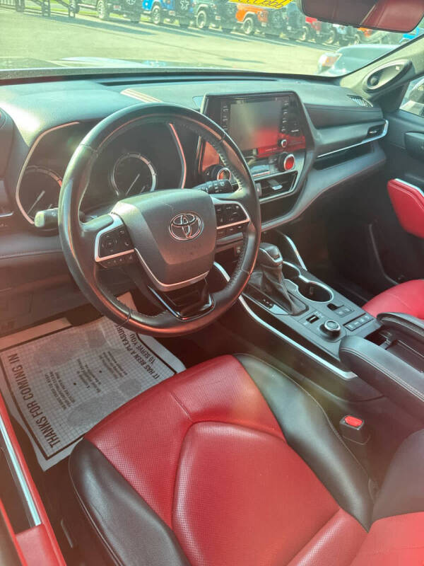 2022 Toyota Highlander XSE