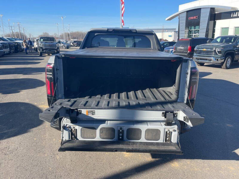 2024 GMC Sierra EV Denali Edition 1