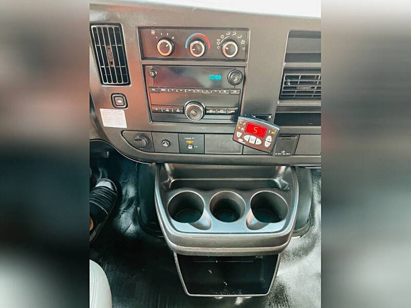 2017 GMC Savana 3500