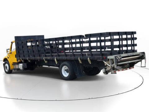 2019 Freightliner M2 106
