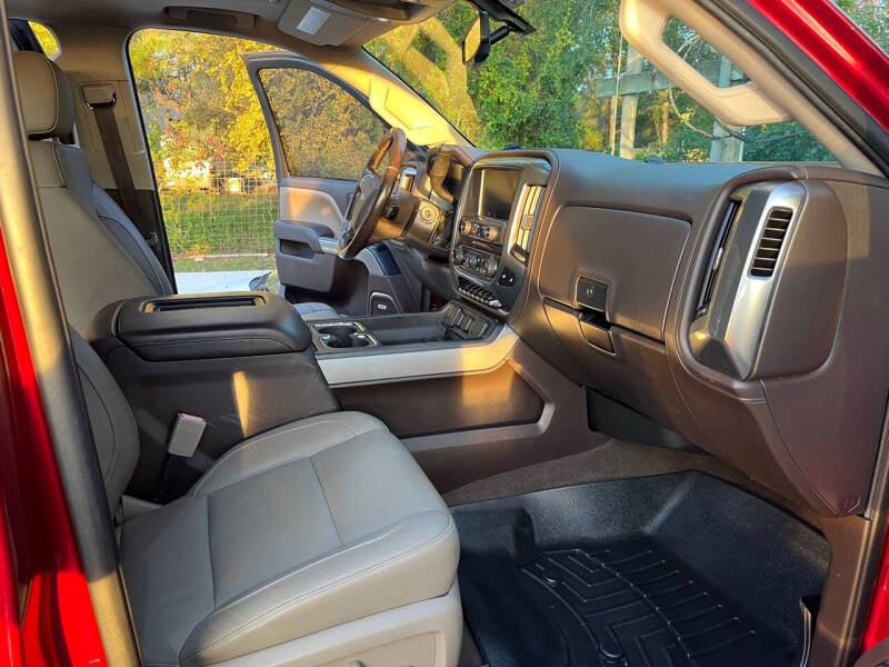 2018 Chevrolet Silverado 2500HD LTZ photo 12