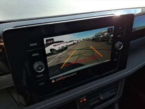 2026 Volkswagen Taos SE Black