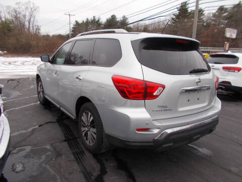 2017 Nissan Pathfinder SV