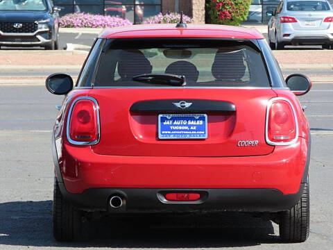 2017 MINI Hardtop 4 Door Cooper