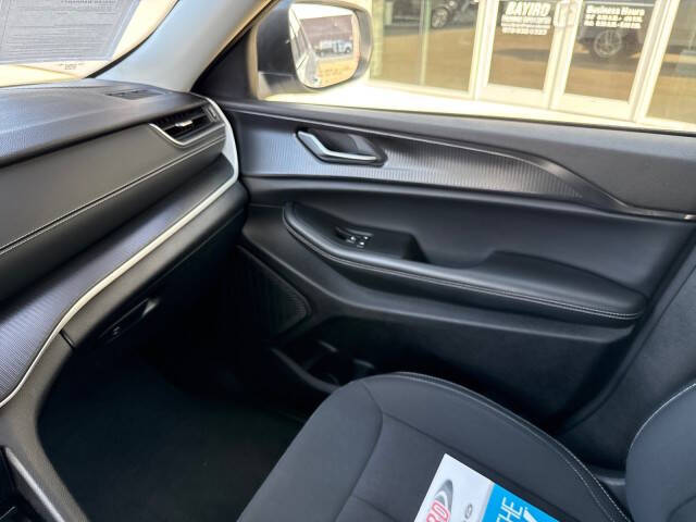 2023 Jeep Grand Cherokee L Laredo