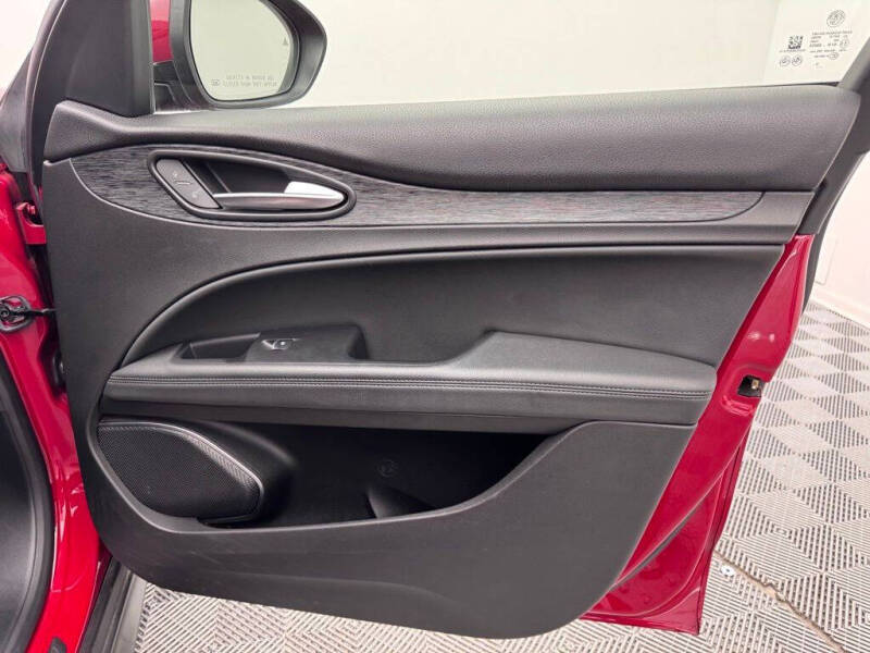 2022 Alfa Romeo Stelvio Sprint