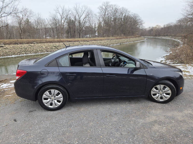 2014 Chevrolet Cruze LS photo 3