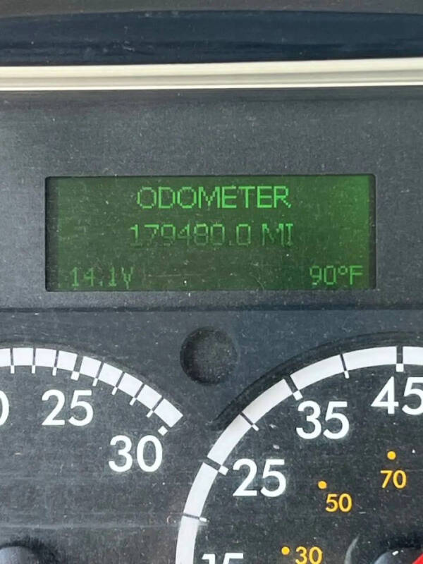 2018 Freightliner M2 106