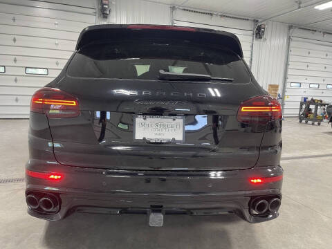 2016 Porsche Cayenne GTS
