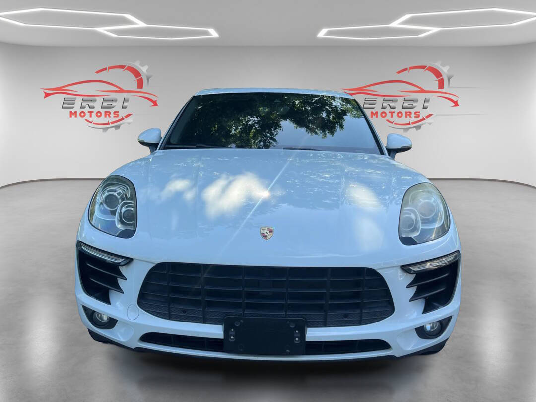 White 2018 Porsche Macan Base AWD 4dr SUV 2