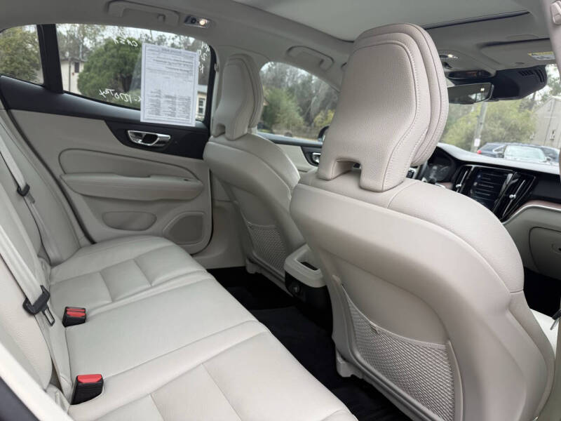 2019 Volvo S60 T6 Momentum