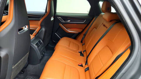 2024 Jaguar F-PACE P400 R-Dynamic S