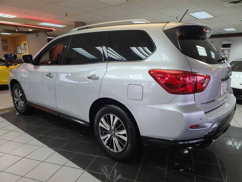 2017 Nissan Pathfinder SV