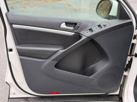 2013 Volkswagen Tiguan SEL 4Motion