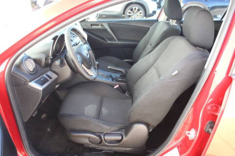 2013 Mazda MAZDA3 i Touring