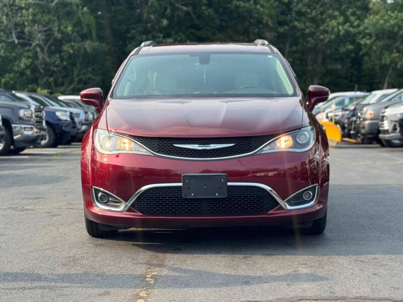 2017 Chrysler Pacifica Touring-L Plus