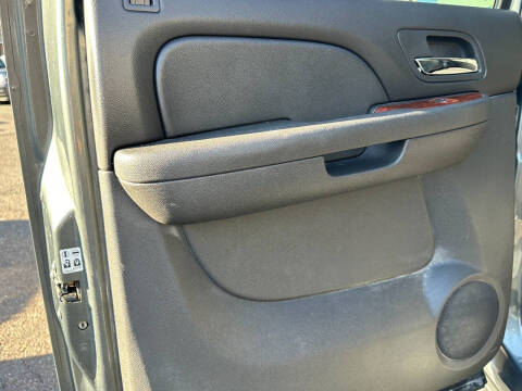 2011 Chevrolet Avalanche LTZ