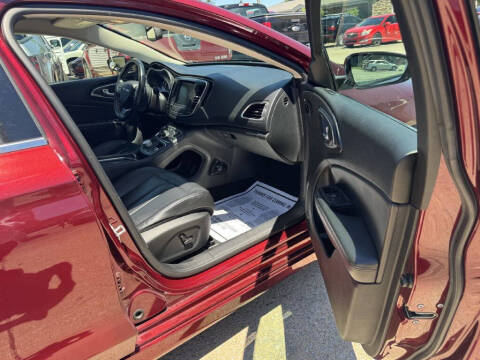 2015 Chrysler 200 C