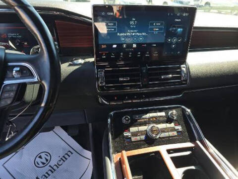 2023 Lincoln Navigator Standard